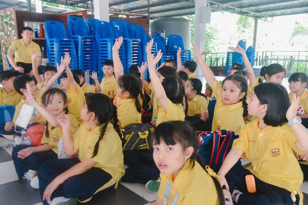 โรงเรียนปรีชานุศาสน์